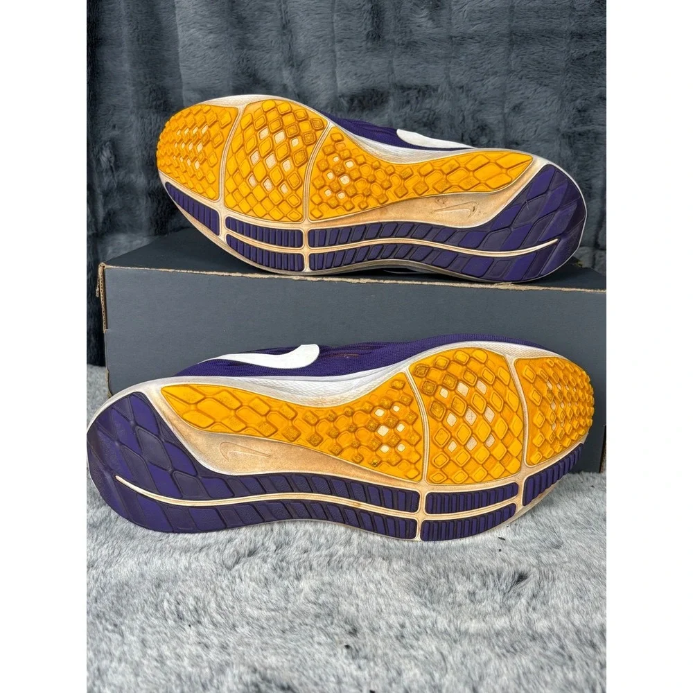 Nike Air Zoom Pegasus 39 LSU Tigers Purple Gold Running Shoe DR1968-500 Mens 8.5